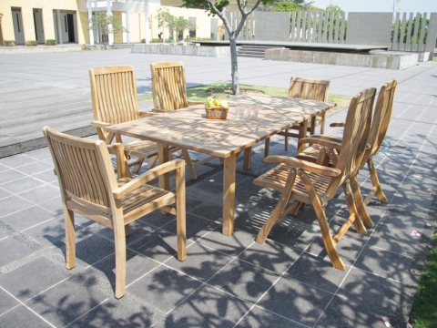 Zebra Bueno Stapelsessel aus massivem Teakholz, ergonomisches R�ckenteil