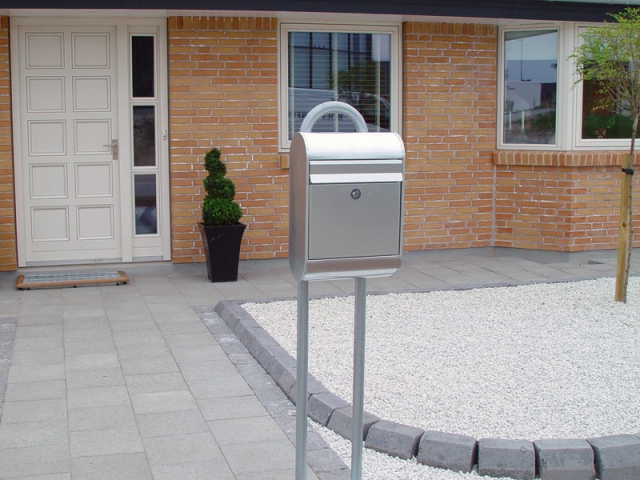 Allux Briefkastenst�nder 1007S Schwarz