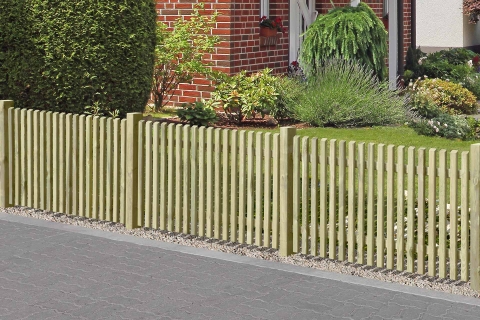 Vorgartenzaun Baltrum Kiefer kdi-gr�n 180x80cm K�pfe geschr�gt