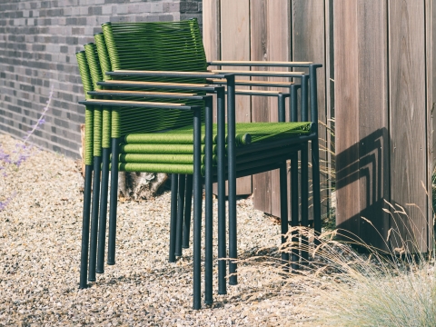 Apple Bee Jakarta Armlehnstuhl olive