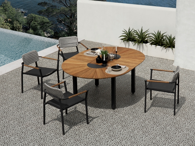 Zebra Catax Ausziehtisch graphit aus recyceltem Teak 135x135-185cm