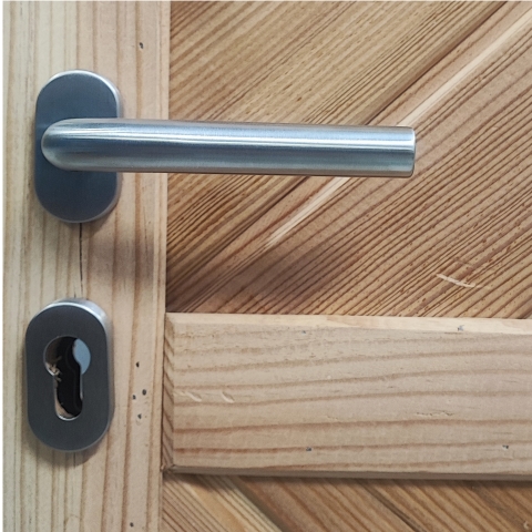 Dr�ckergarnitur mit Ovalrosette Edelstahl geb�rstet