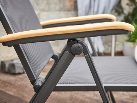 MWH Reno Positionssessel Eisengrau mit Teak Armlehnen