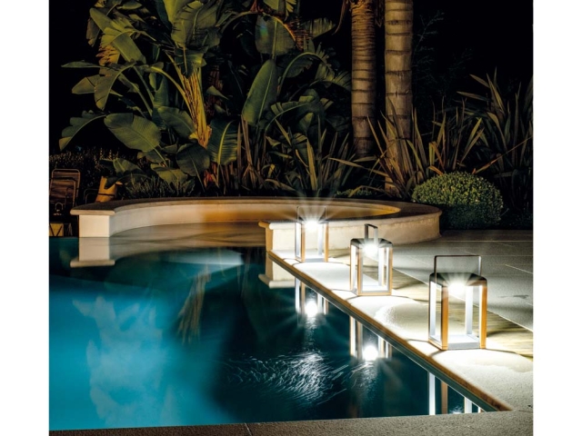 MWH Lanterno Solarlampe Holzoptik Braun