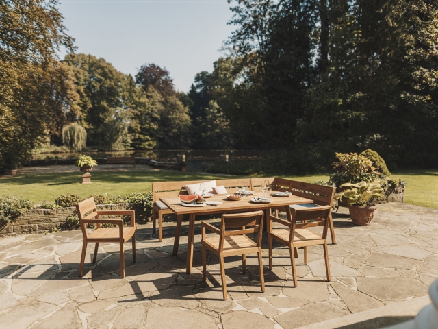 Niehoff Ann Armlehnstuhl massiv Teak natur ge�lt