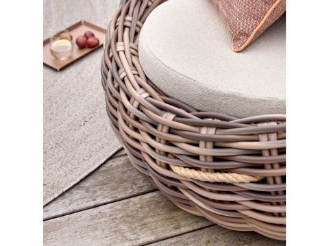 Apple Bee Cocoon Lounge Chair Boucle Cream 130x130x92cm