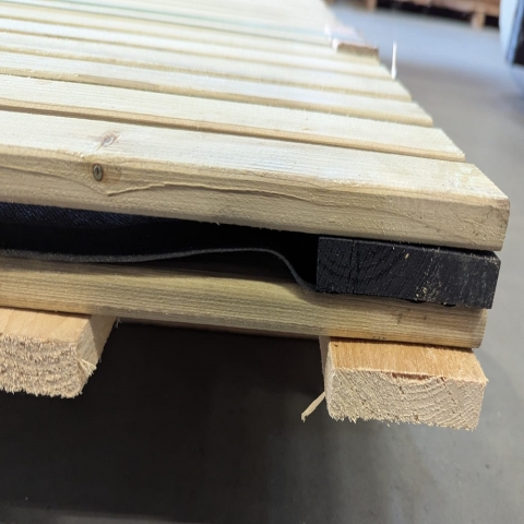 Elephant Zaun Fichte braun impr. Stripes Black 179x179cm